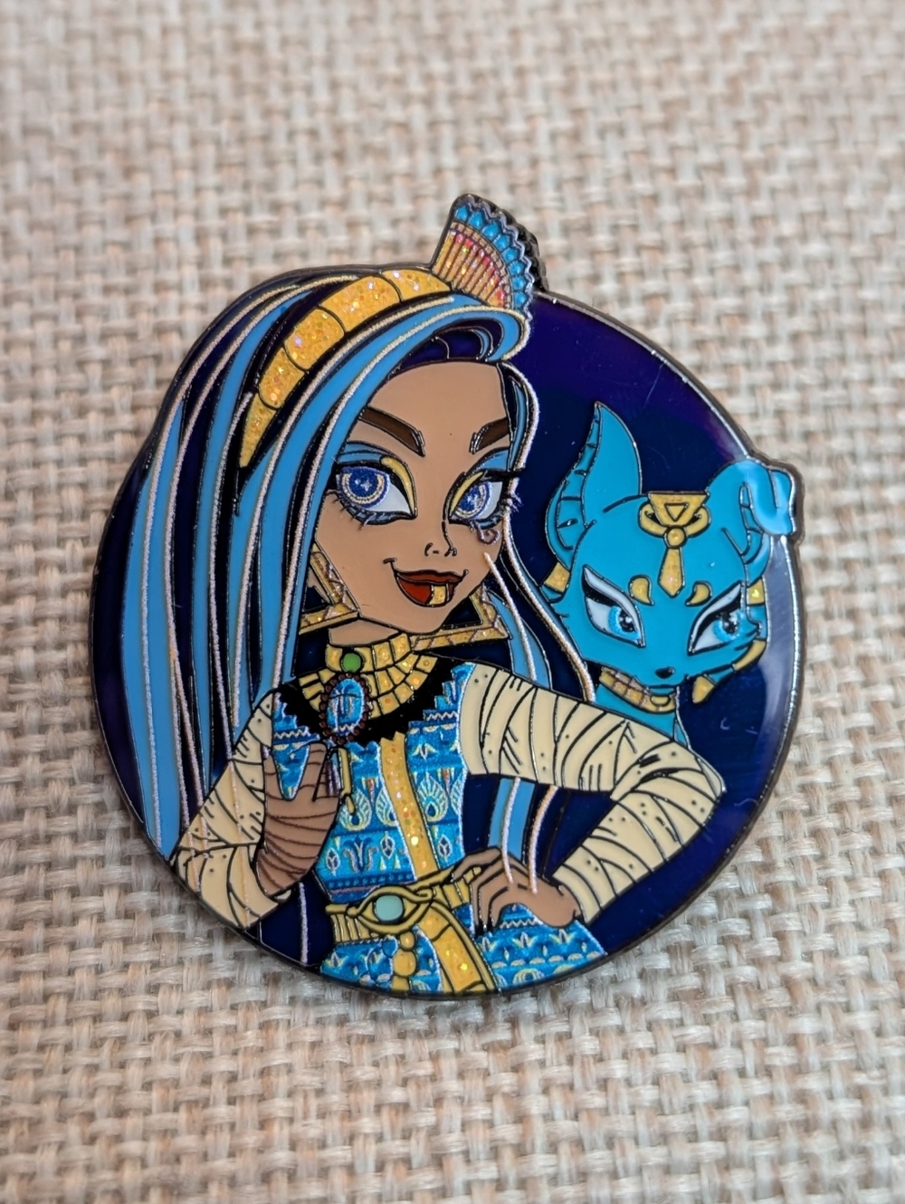 Loungefly pin Monster High Clea De Nile NEW